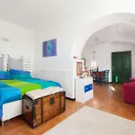 Rustegu Duze - Parking In Center & On-Site Daire Lerici