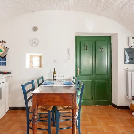 2 Parking - Lerici Center & Home - Rustegu Duze *